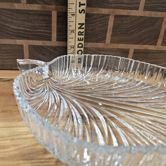Mikasa Clear Glass Leaf w/ Stem Serving Platter Dish - Picture 4 of 6